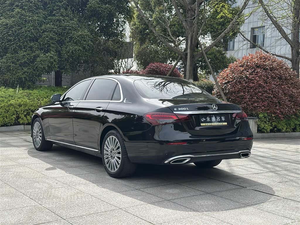 Mercedes-Benz E-Class, 2023 15