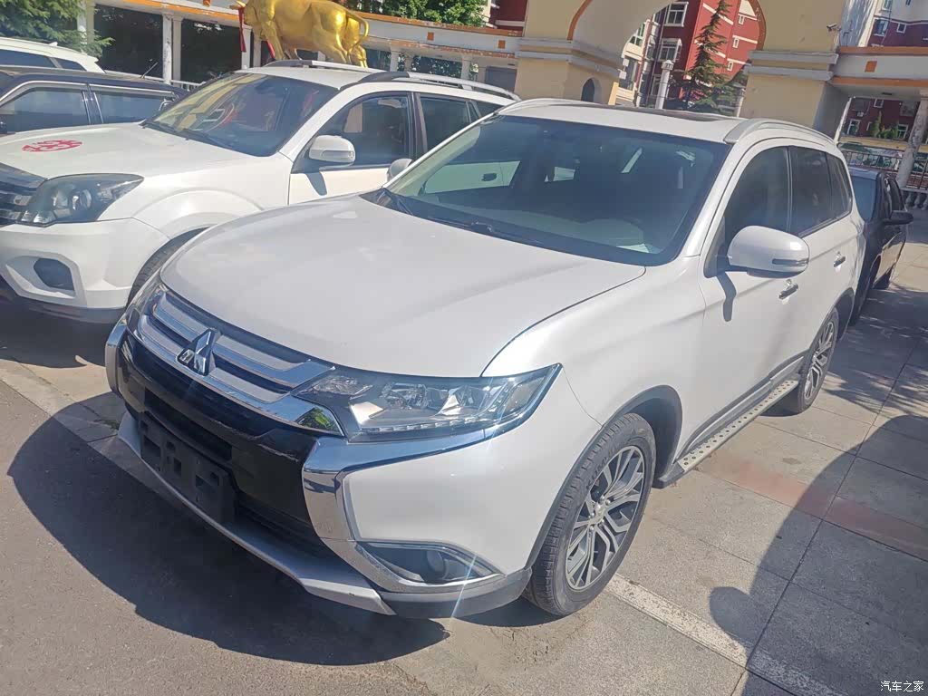 Mitsubishi Outlander, 2018 2