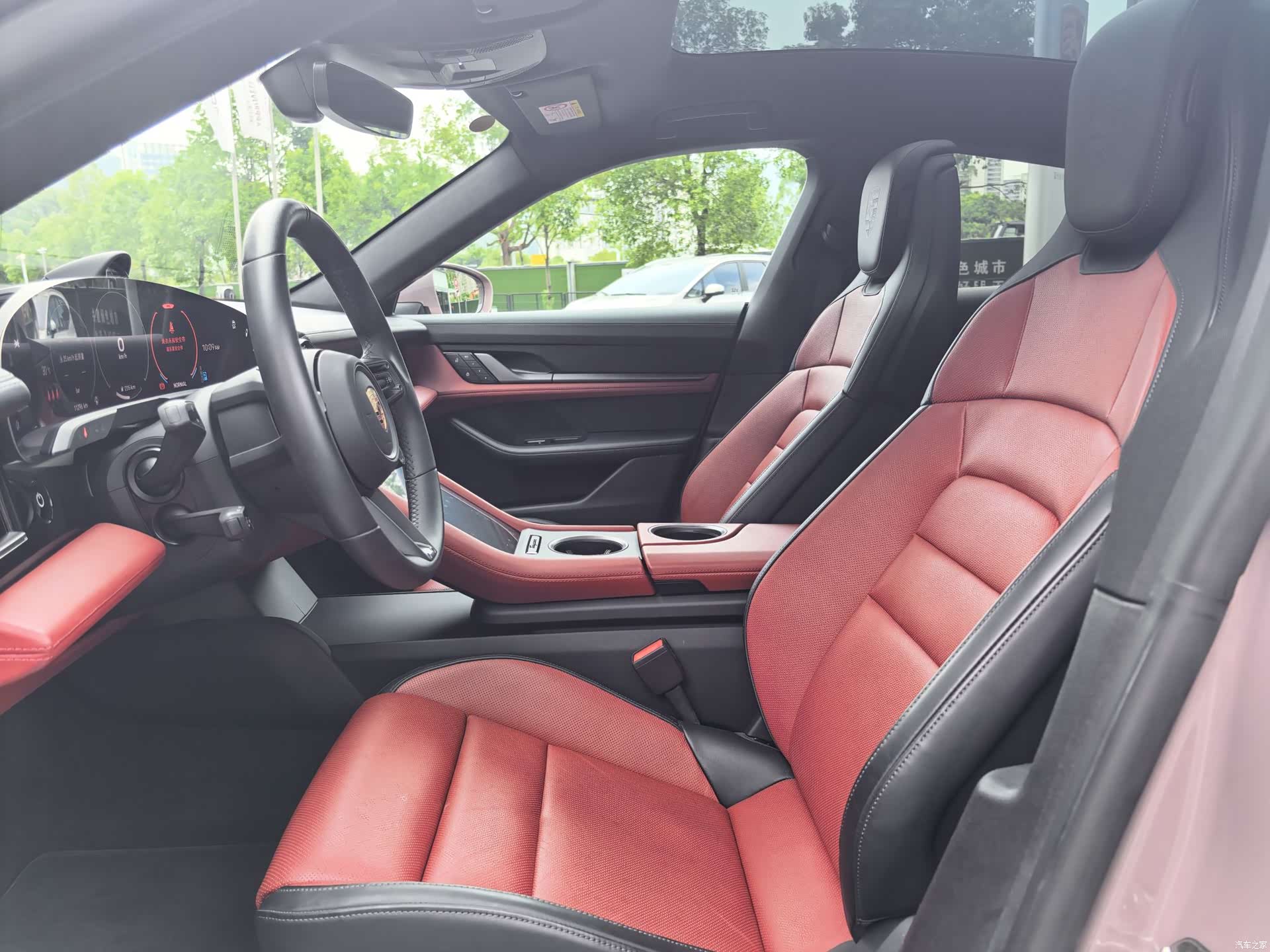 Porsche Taycan, 2025 11