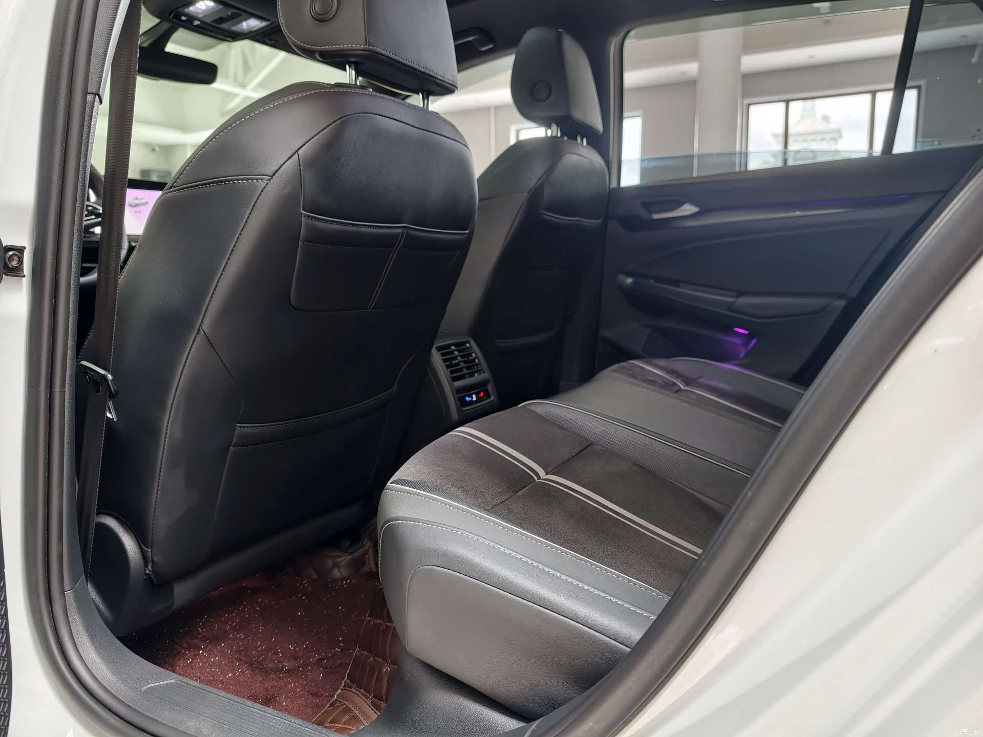 Volkswagen Golf, 2023 10