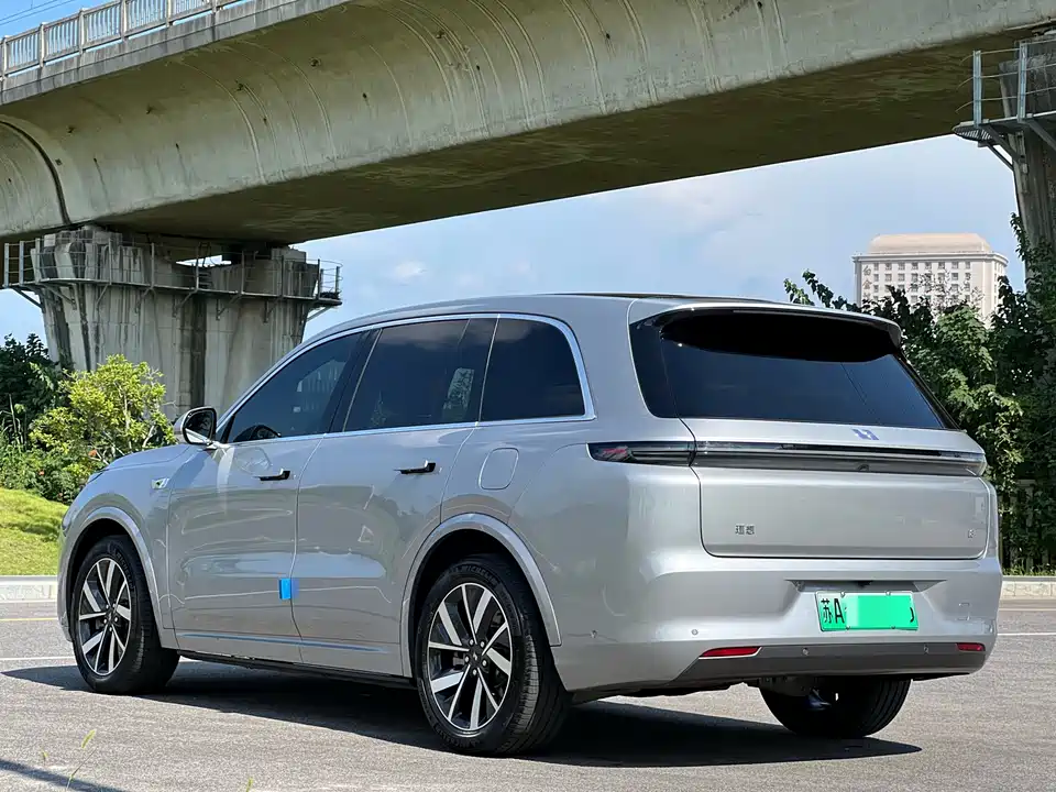 Li Auto Ideal L8