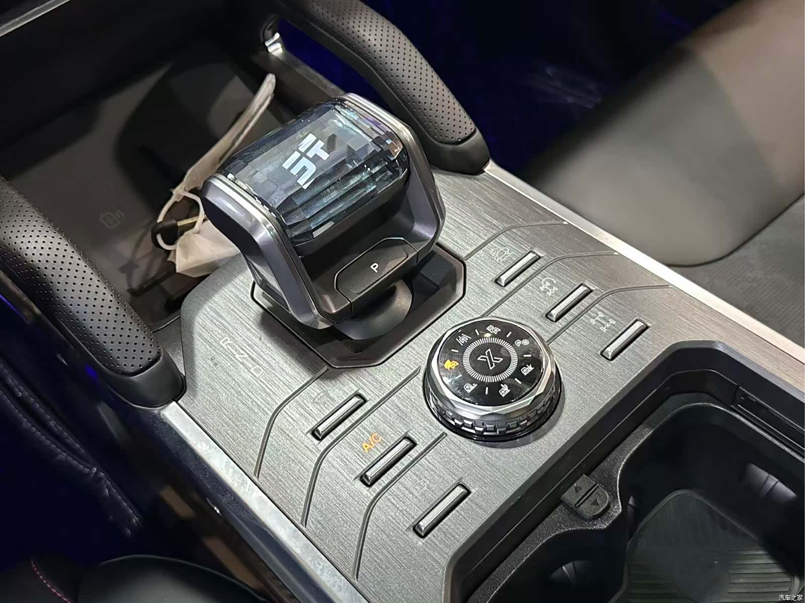 Jetour Traveller, 2026 15
