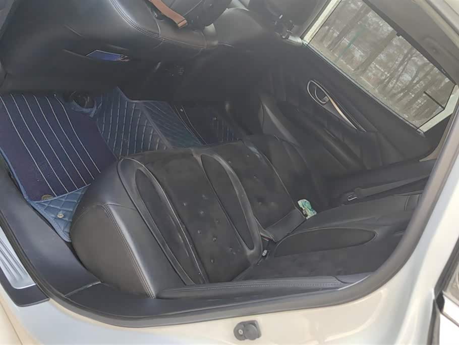 Infiniti Q70 Infiniti Q70