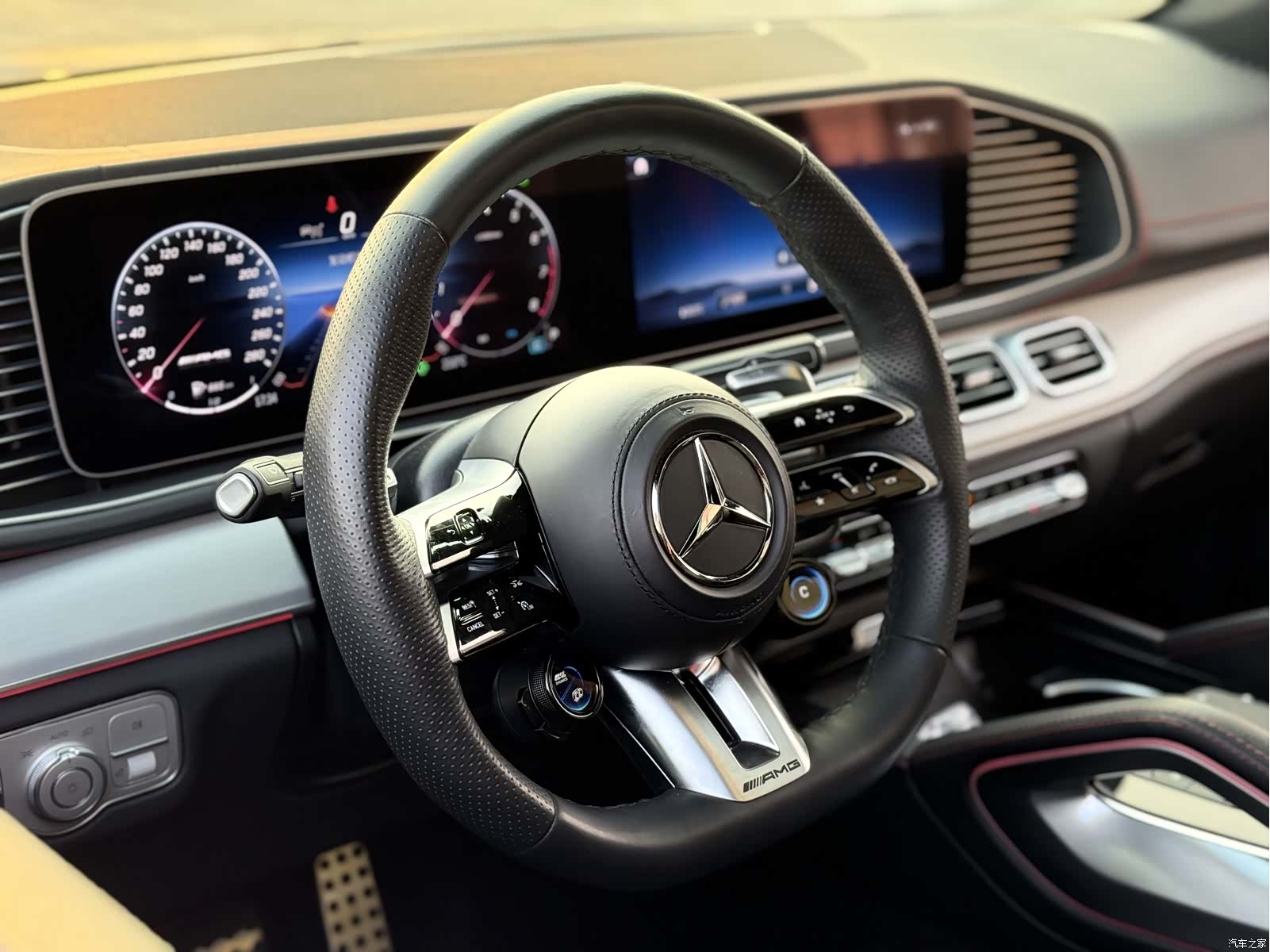 Mercedes-Benz GLE, 2025 13