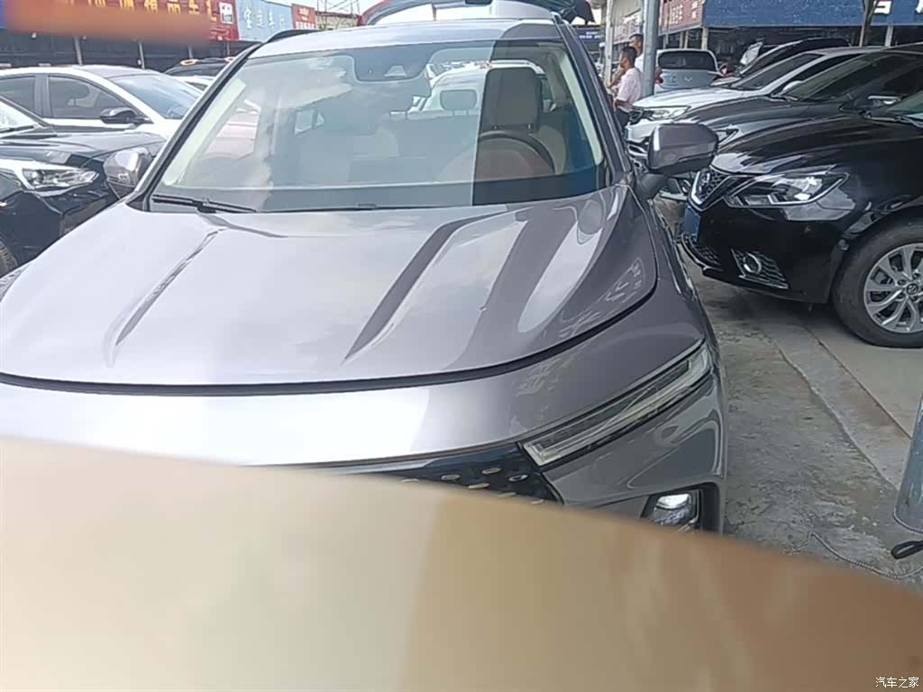 Wuling RS-5, 2019 3
