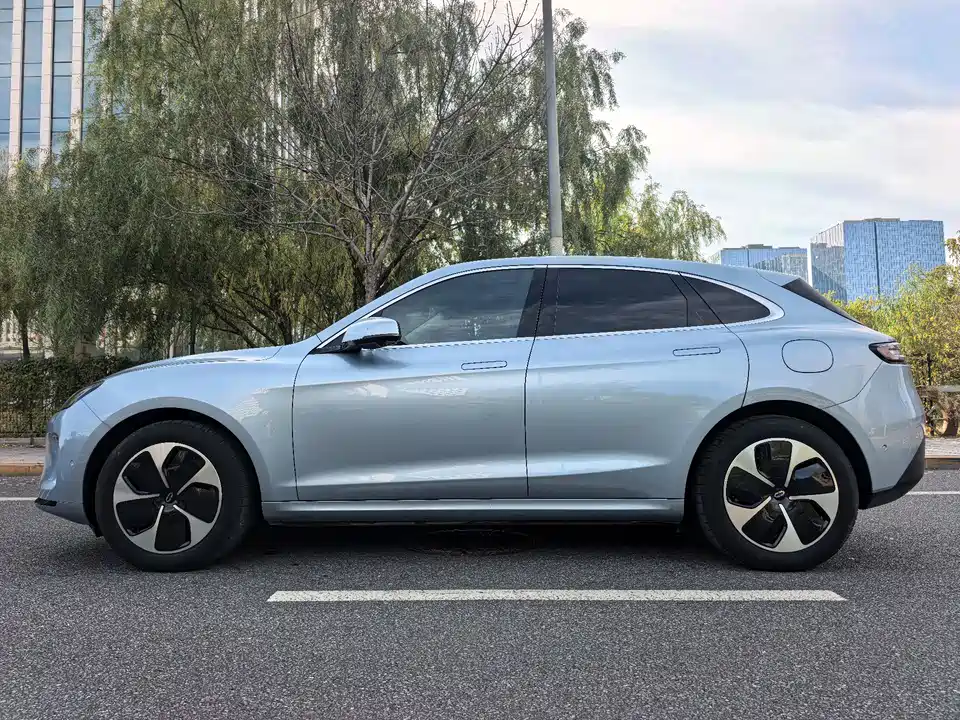 AITO Ask the world M5