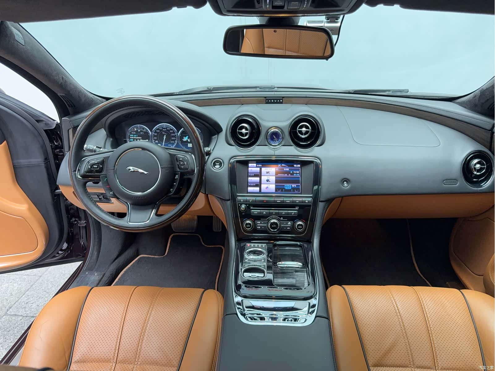 Jaguar XJ, 2013 23