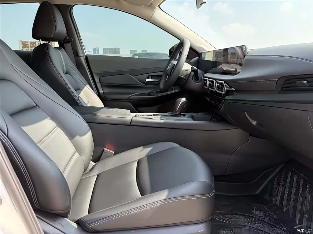 Nissan Sylphy, 2026 14