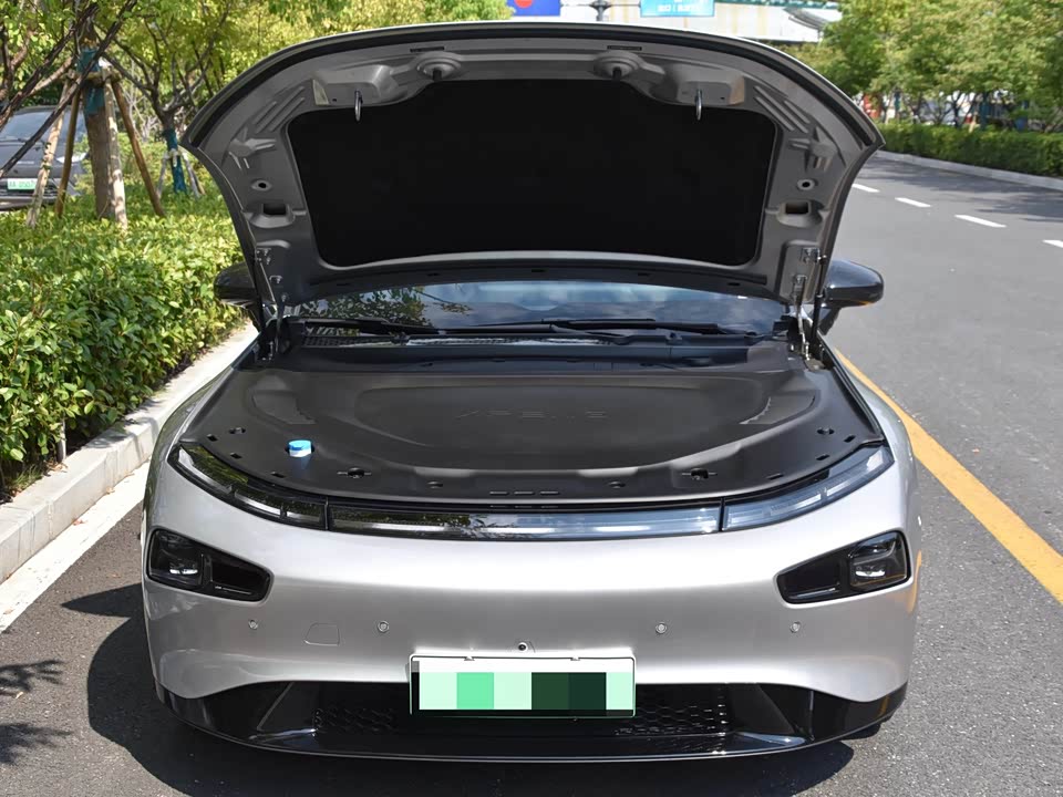 XPENG P7
