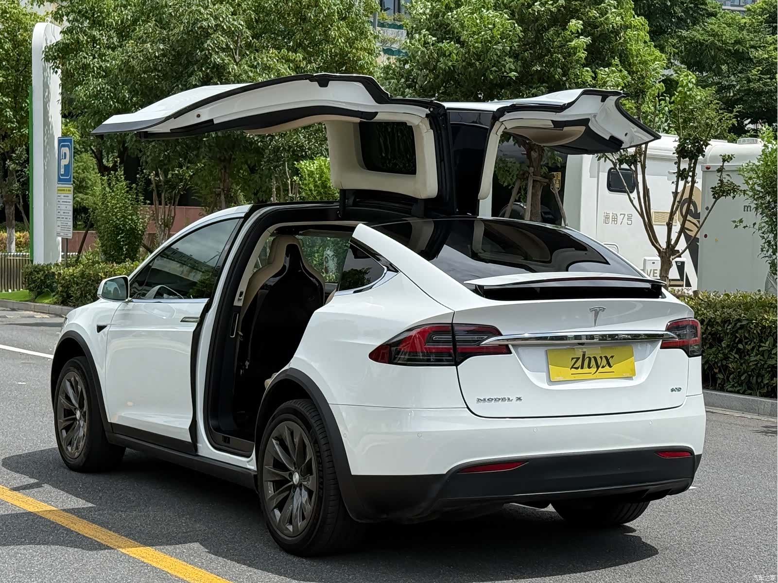 Tesla Model X, 2017 все фото
