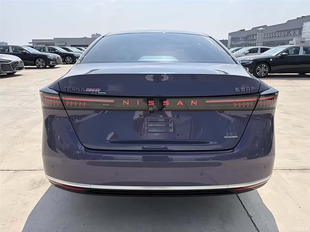 Nissan Teana, 2025 7