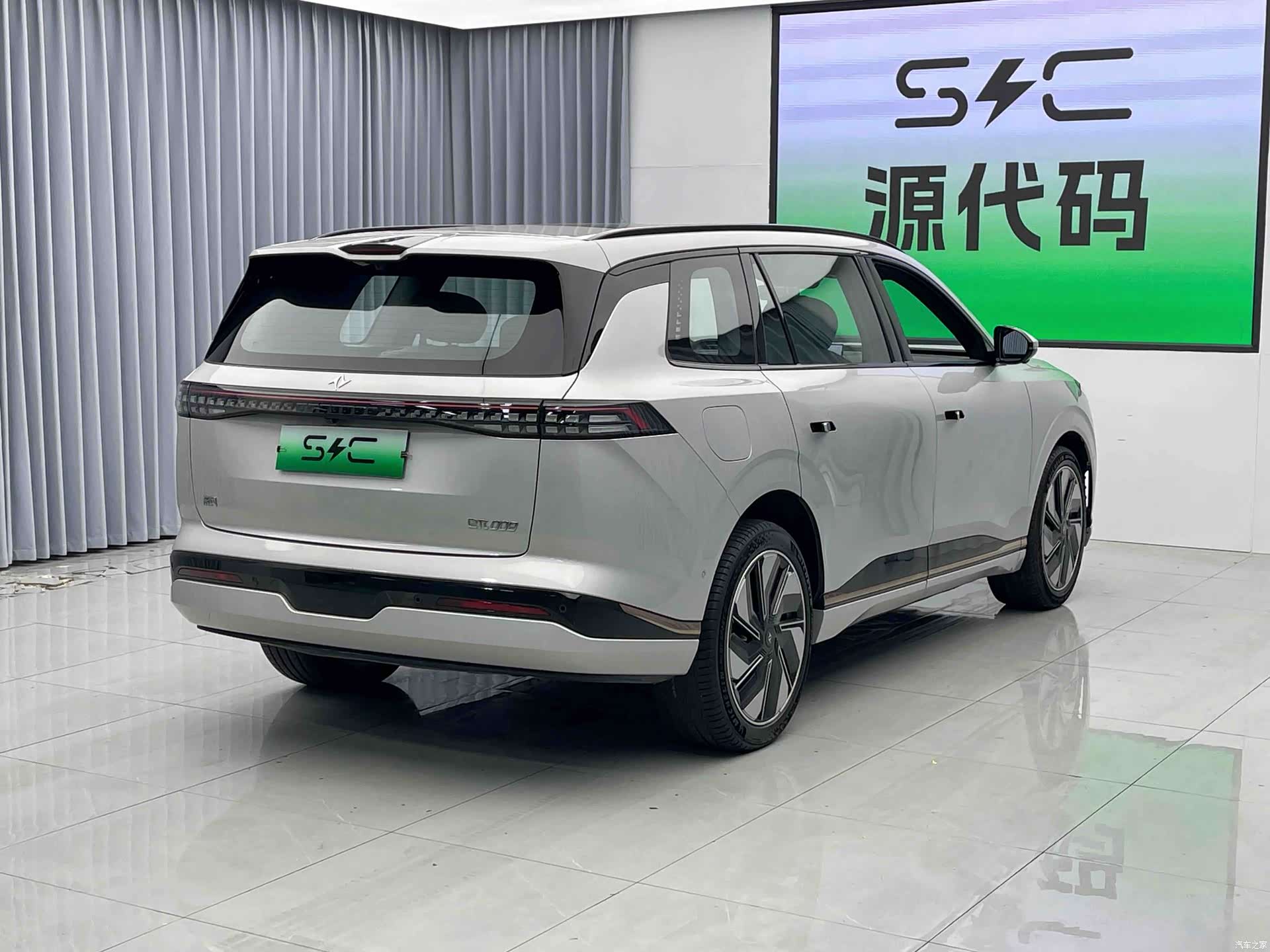 DongFeng eπ008, 2024 9