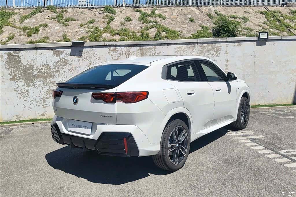 BMW X2, 2025 10