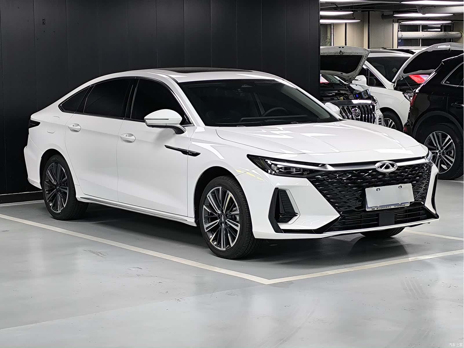Chery Arrizo 8, 2023 3