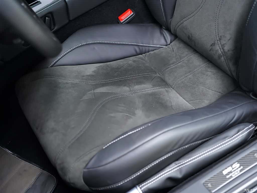 Aston Martin DBS, 2010 26