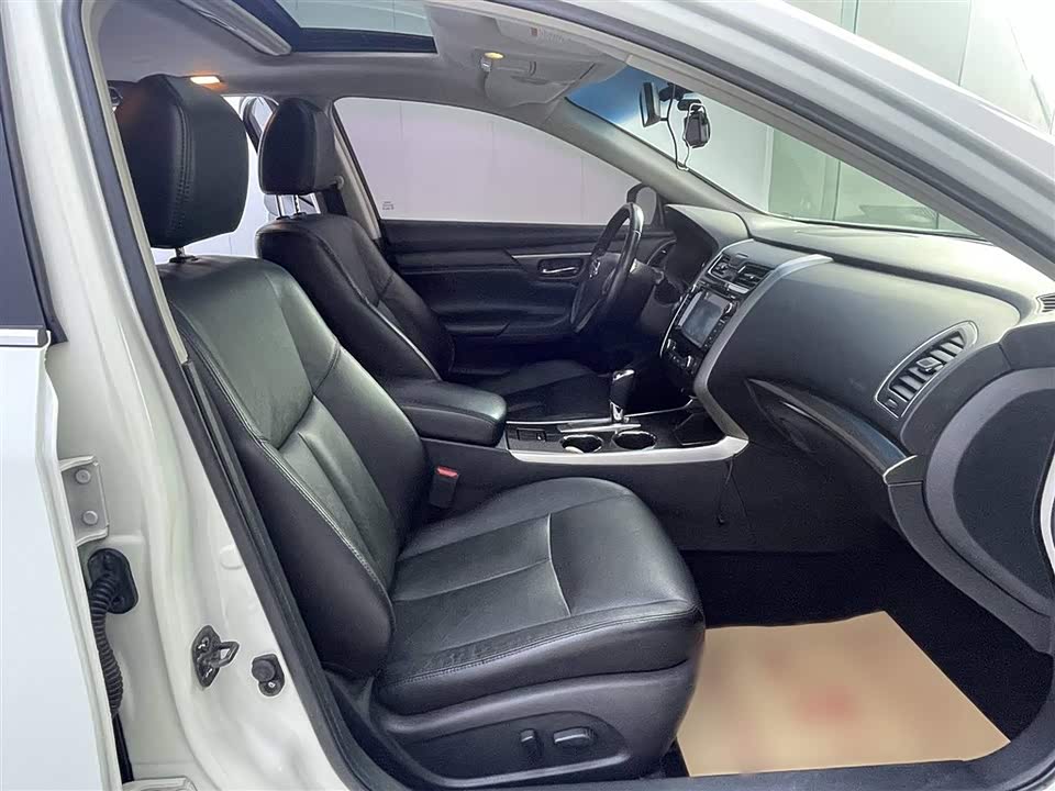 Nissan Teana Nissan Teana