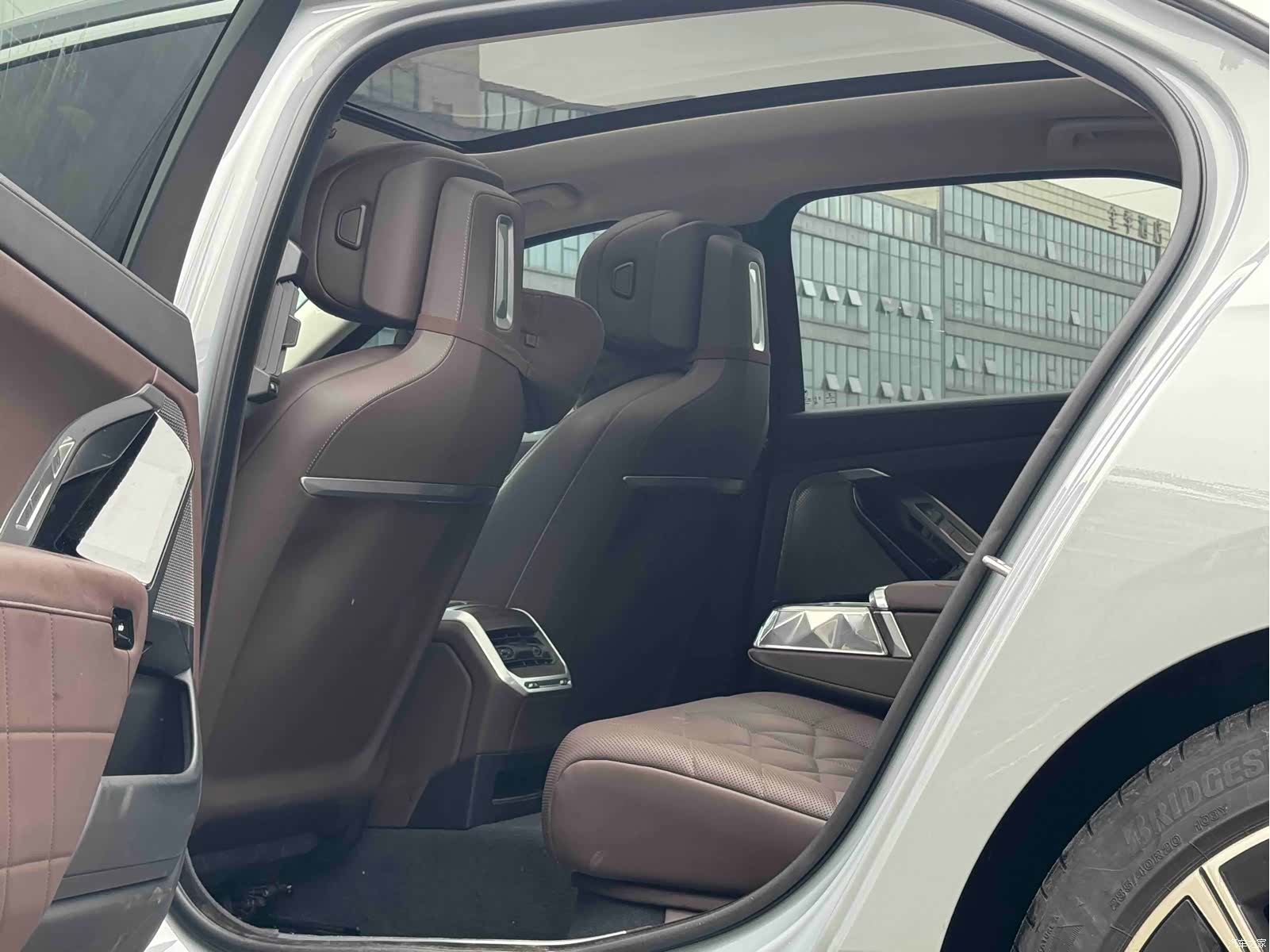 BMW 7 Series, 2024 14