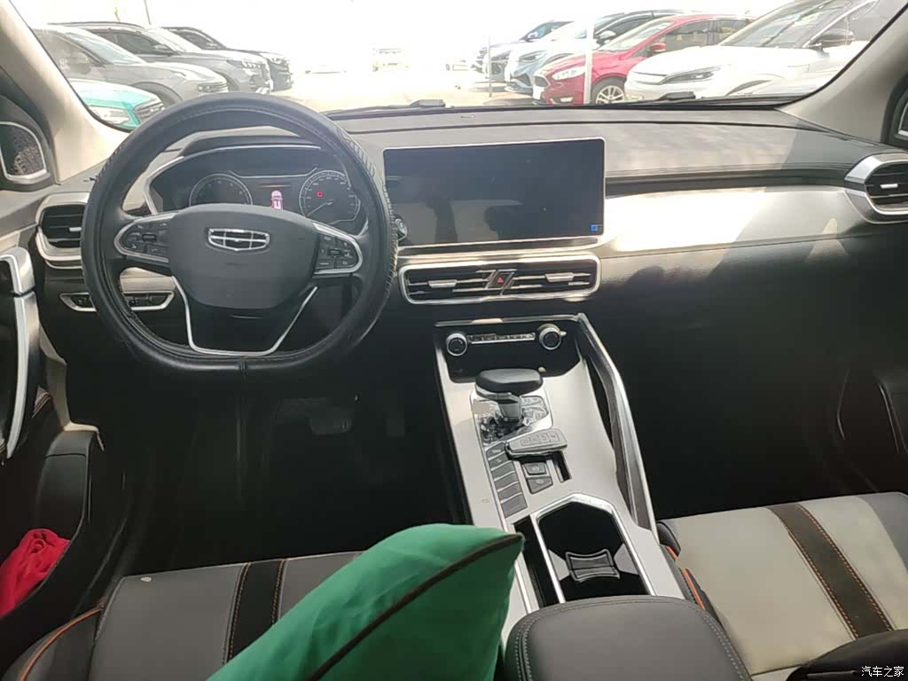 Geely Coolray, 2024 10