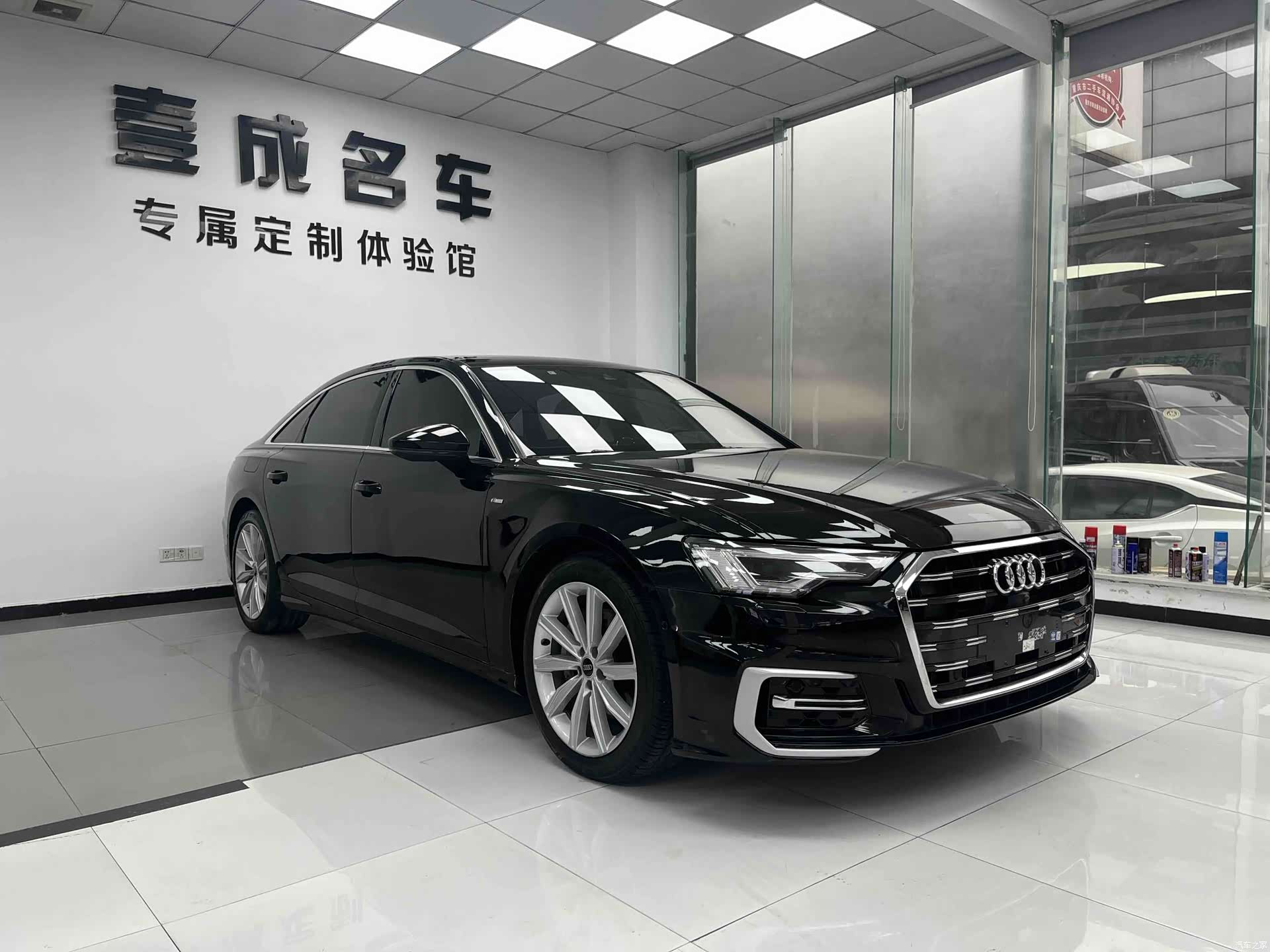 Audi A6L, 2022 3