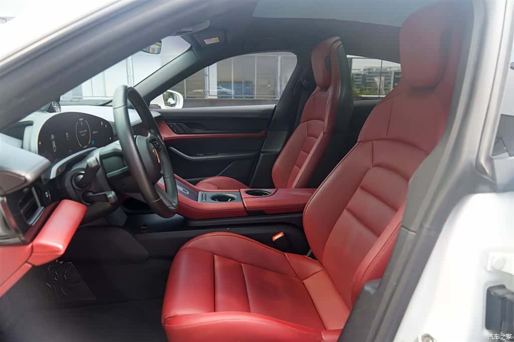 Porsche Taycan, 2022 12