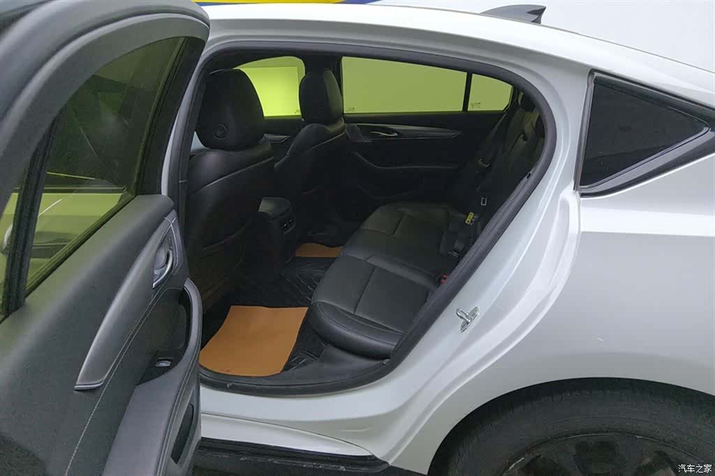 Cadillac CT5, 2022 11