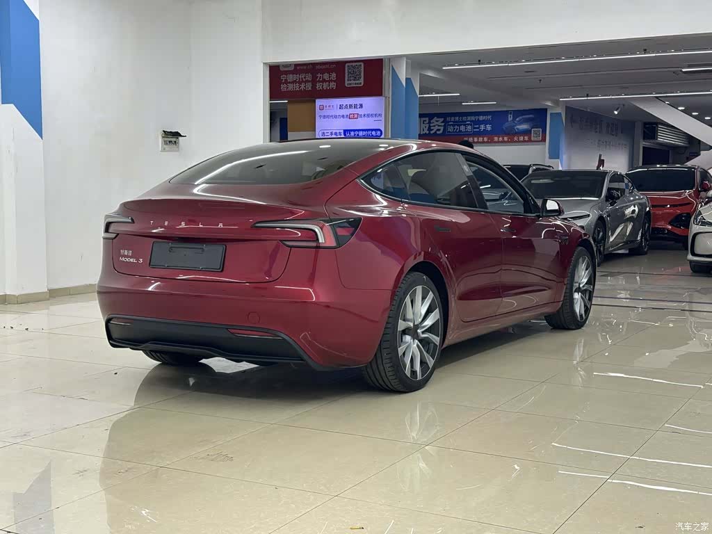 Tesla Model 3, 2024 3