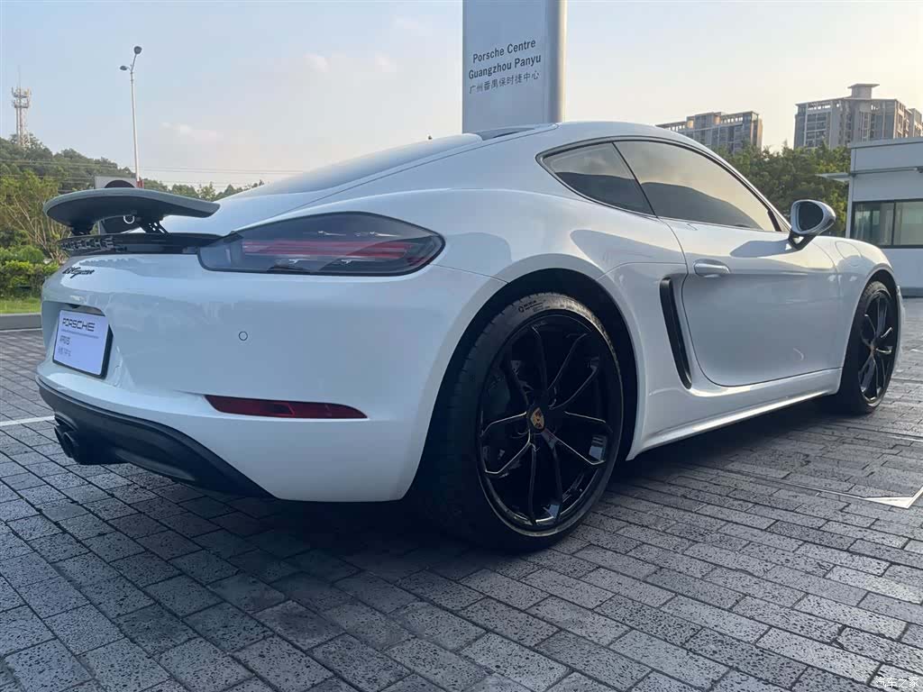 Porsche Cayman, 2025 21