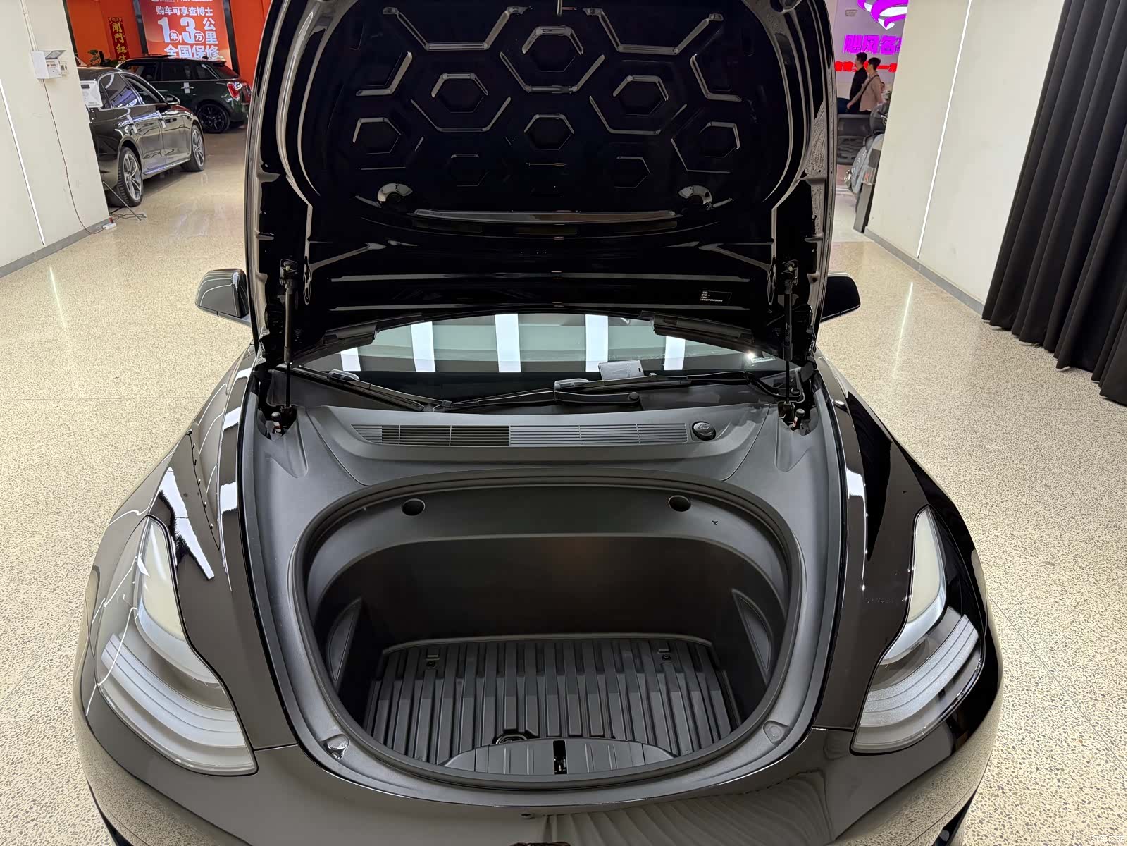 Tesla Model 3, 2022 32