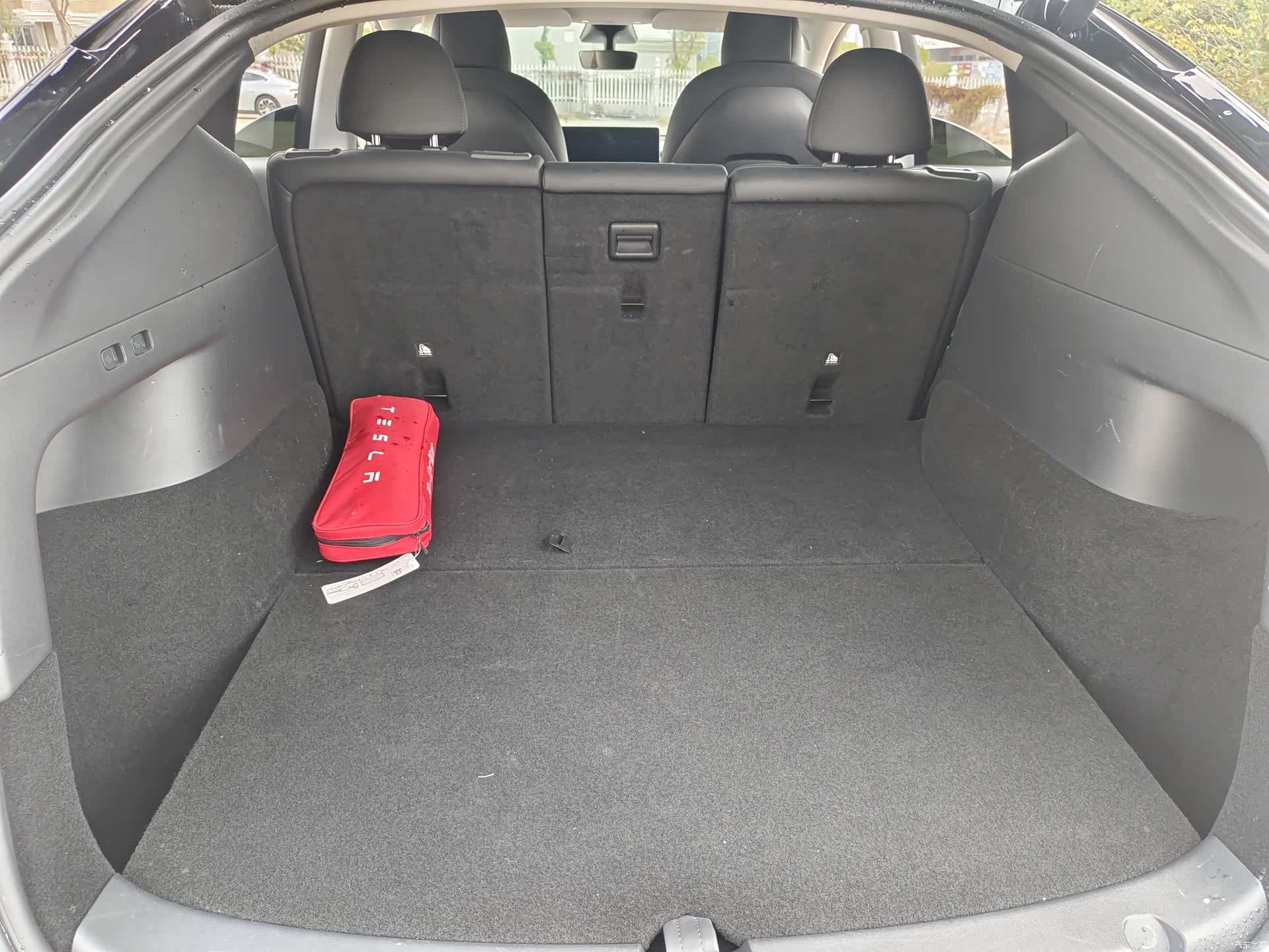 Tesla Model Y, 2021 25