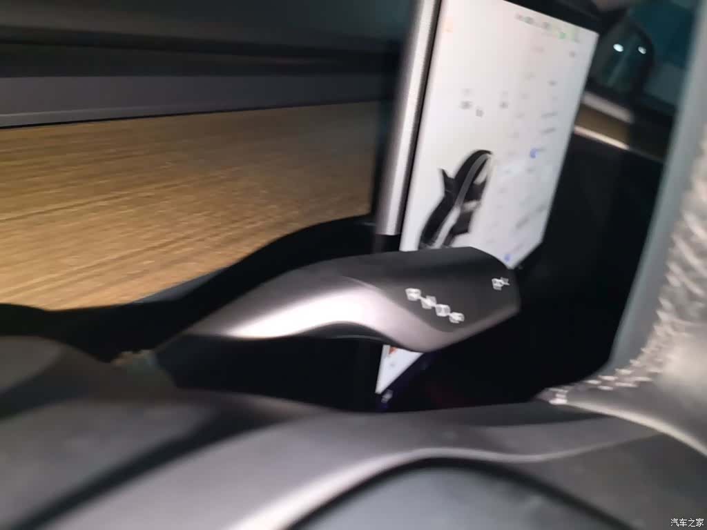 Tesla Model Y, 2022 15