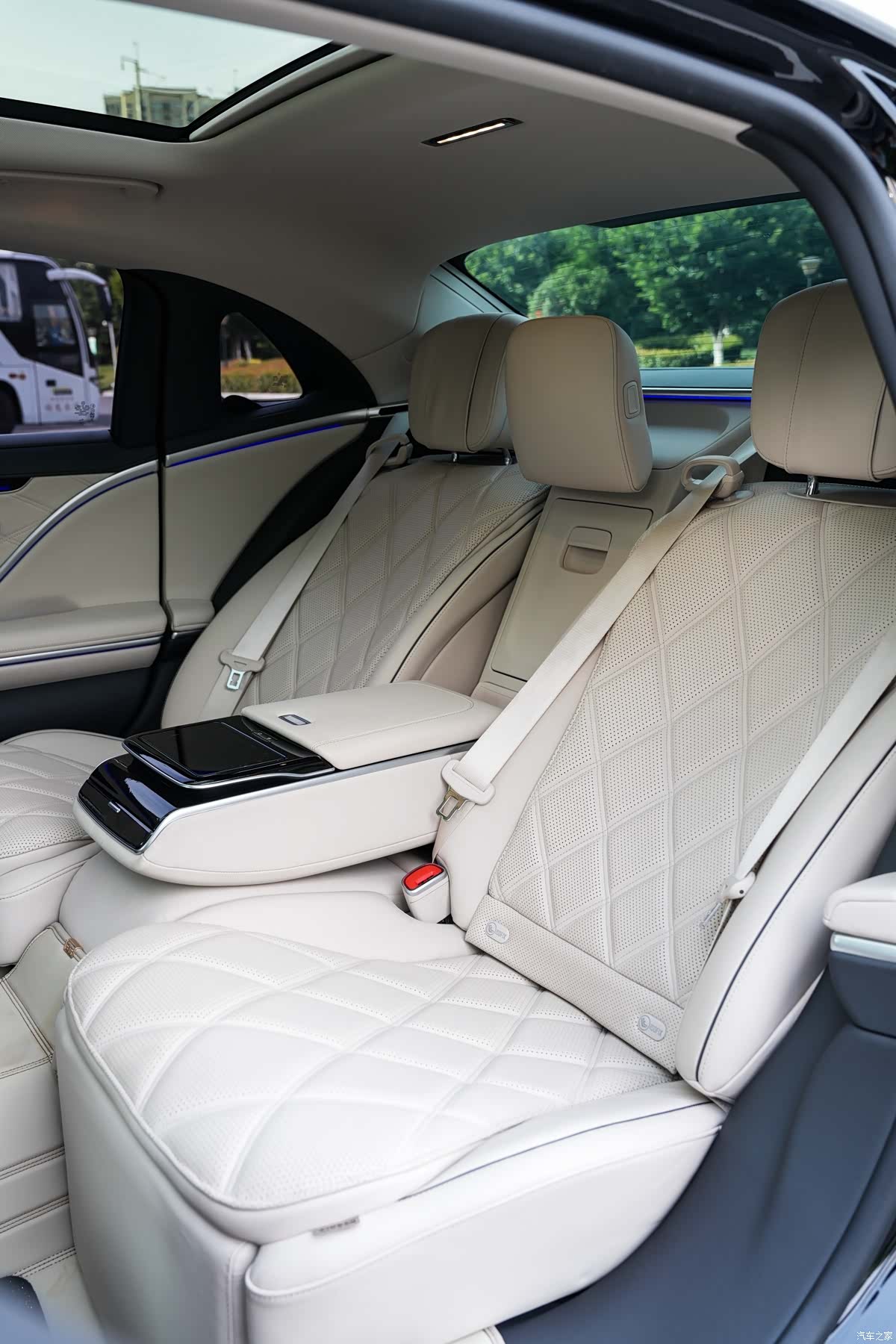 Maybach S-Class, 2024 13