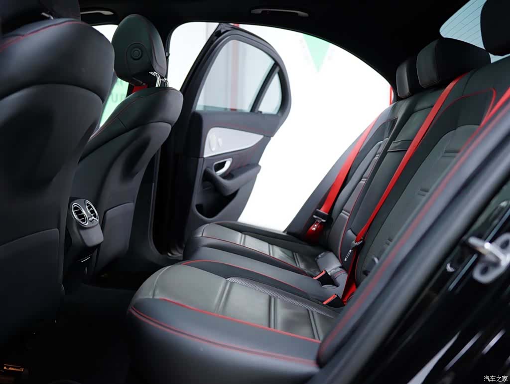 Mercedes-Benz E-Class, 2023 38