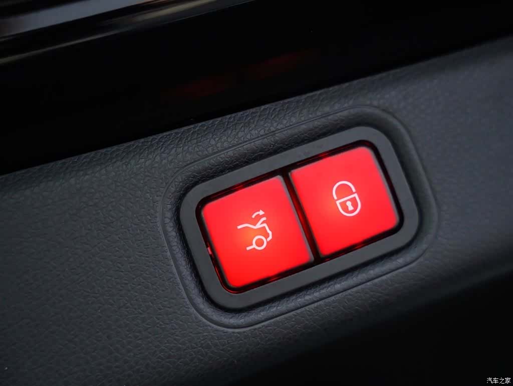 Mercedes-Benz E-Class, 2023 42
