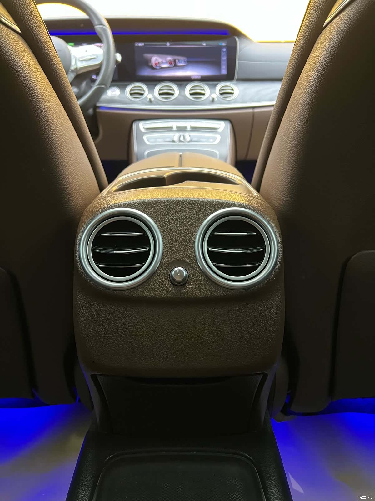 Mercedes-Benz E-Class, 2019 25