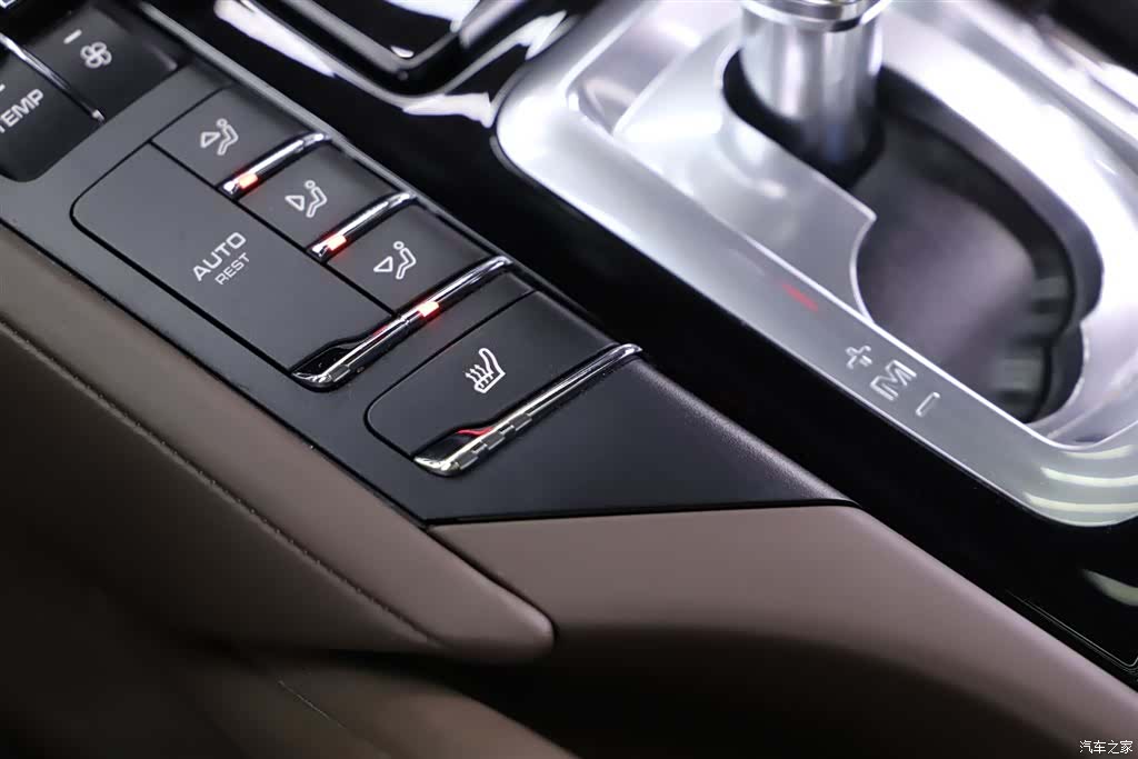 Porsche Cayenne, 2014 11