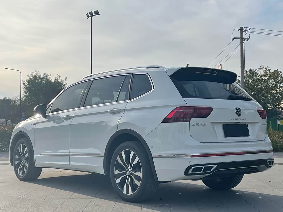 Volkswagen Tiguan L