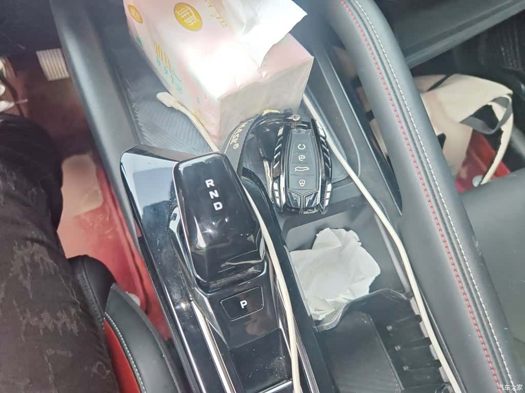 Geely Coolray, 2022 7