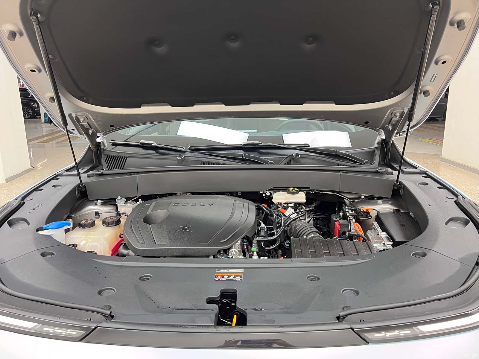 Geely Galaxy L7, 2024 28