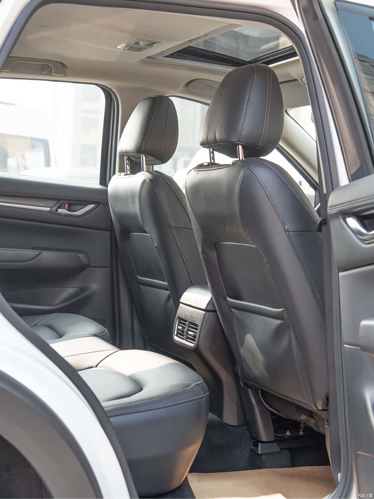 Mazda CX-5, 2023 21