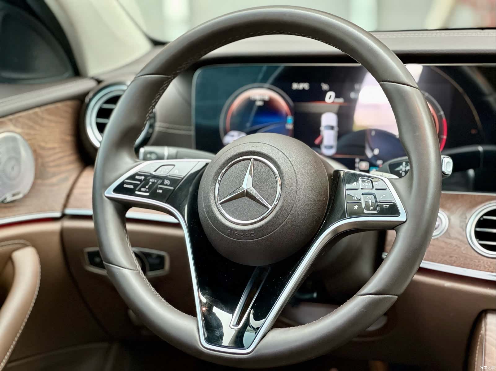 Mercedes-Benz E-Class, 2021 10