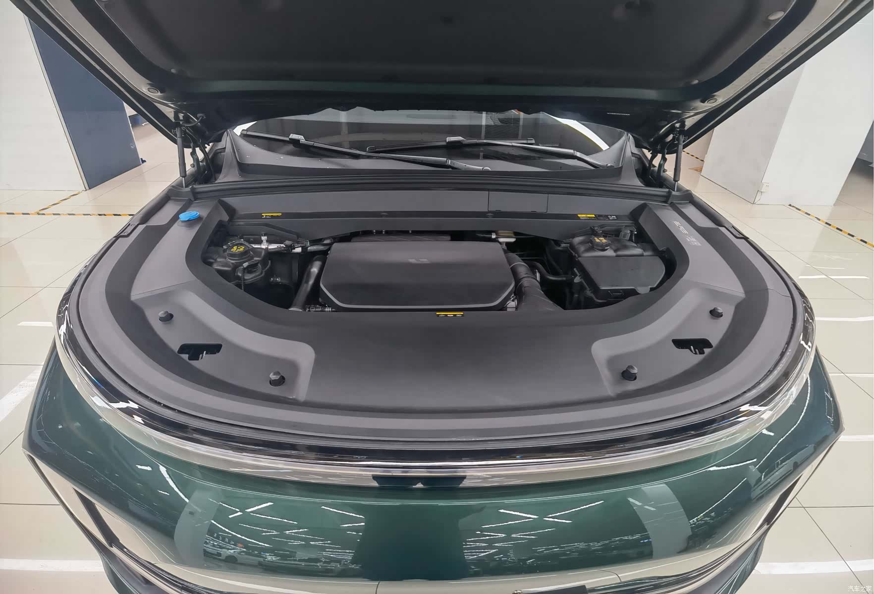 Li Auto L9, 2025 14