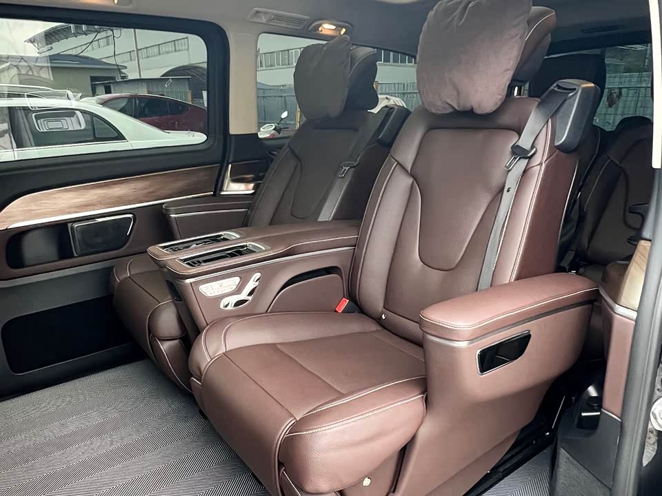 Mercedes-Benz V-class