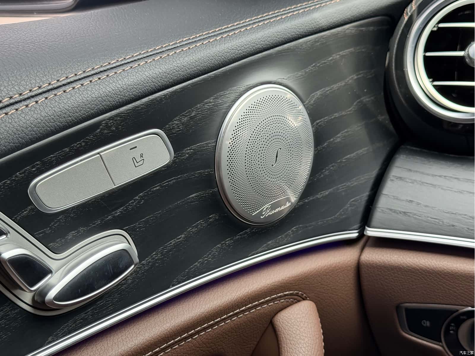Mercedes-Benz E-Class, 2023 18