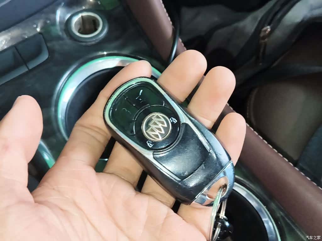 Buick Envision Plus, 2015 9