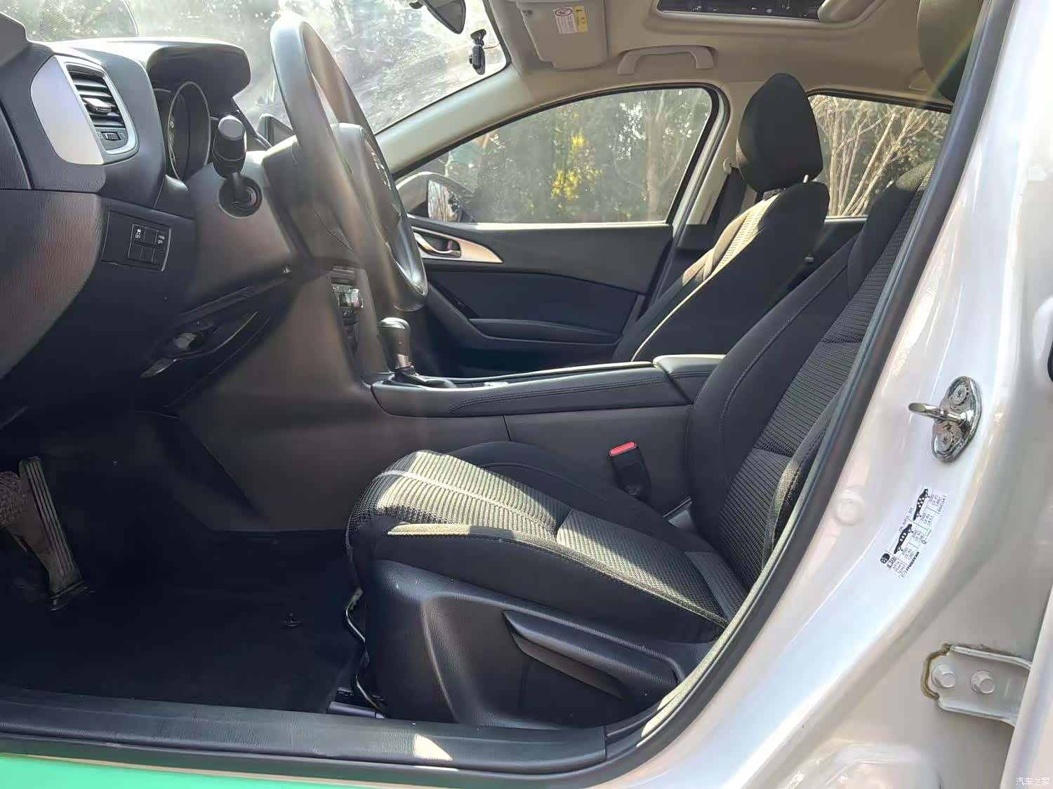 Mazda Mazda3, 2017 7