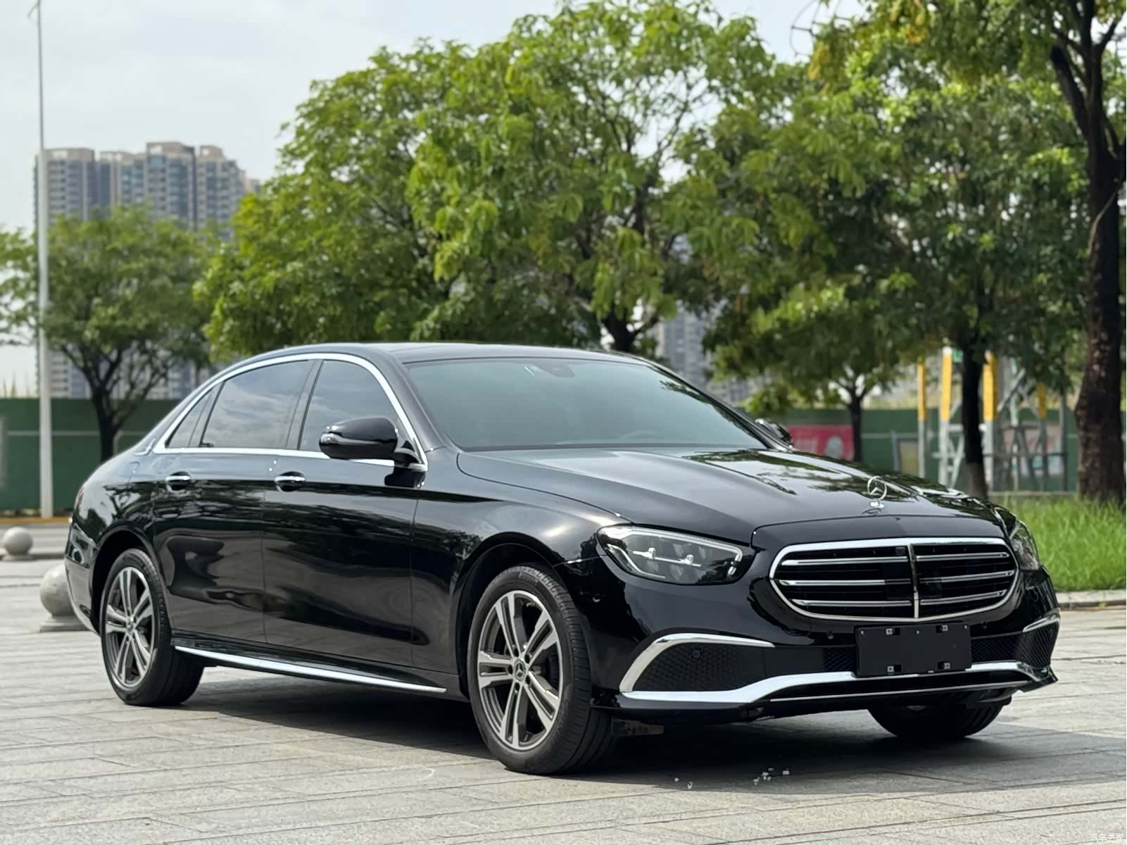 Mercedes-Benz E-Class, 2023 3