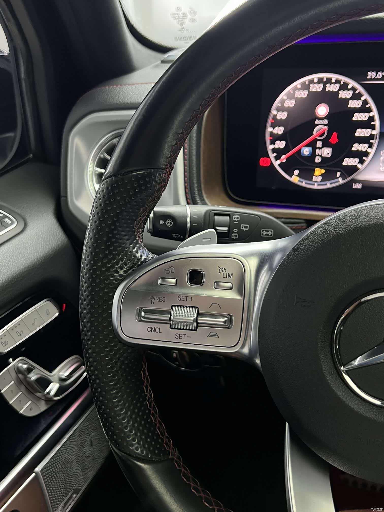 Mercedes-Benz G-Class, 2020 25