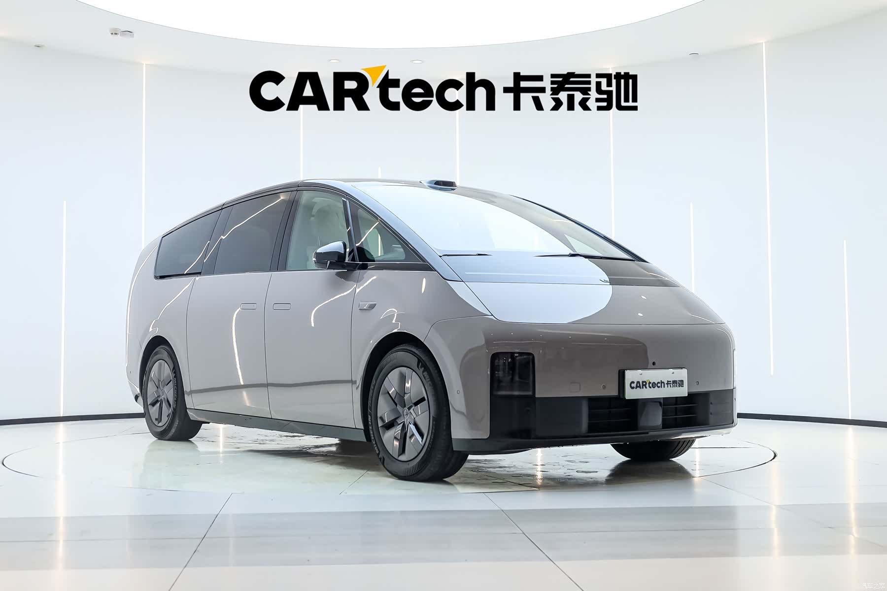 Li Auto MEGA, 2025 4