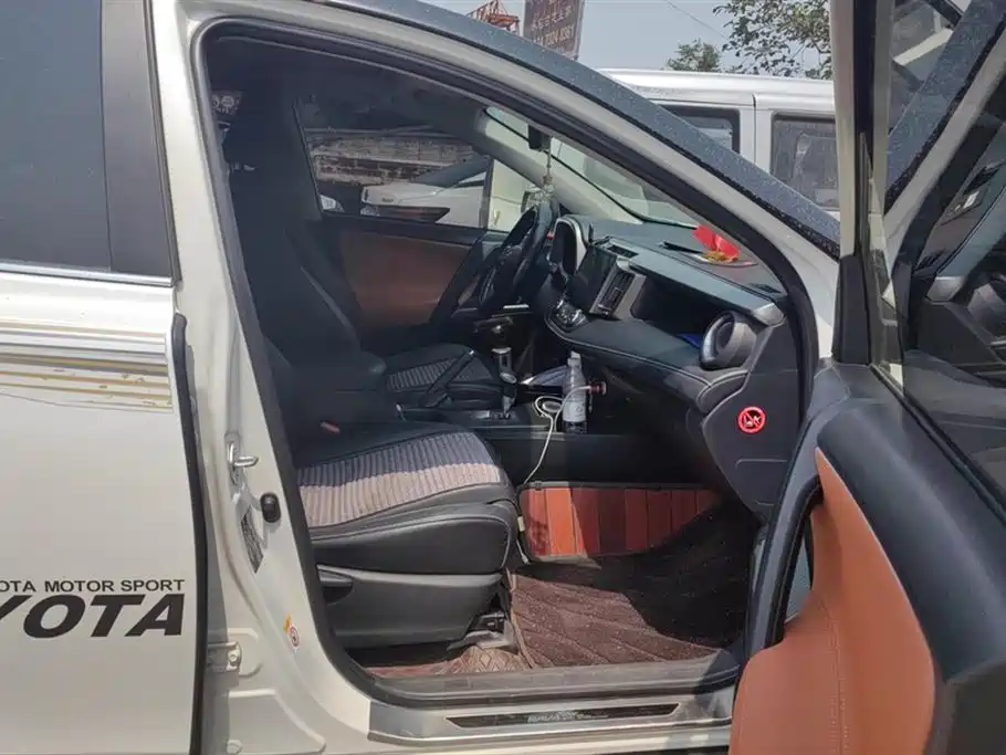 Toyota RAV4 Rongfang