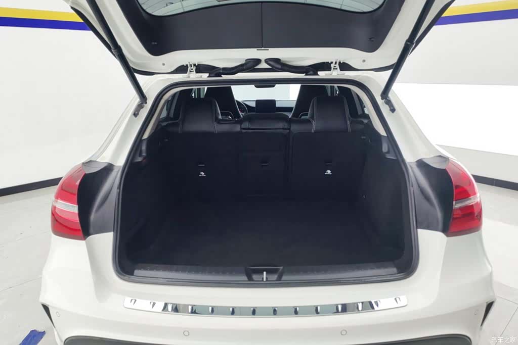 Mercedes-Benz GLA, 2018 4
